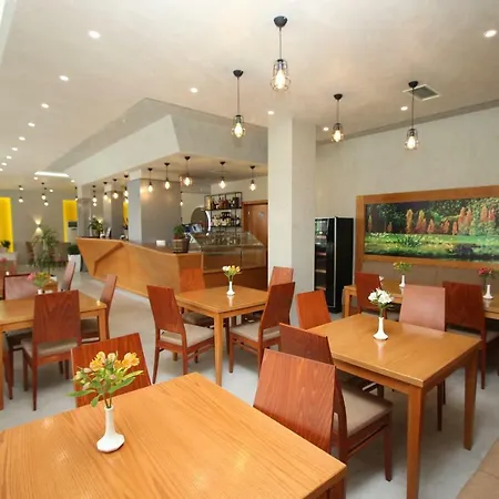 Otel Aulona