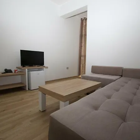 Hotell Aulona Fier