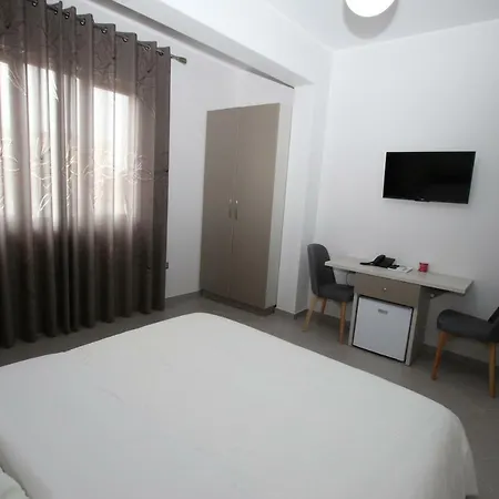 Aulona 3* فيير