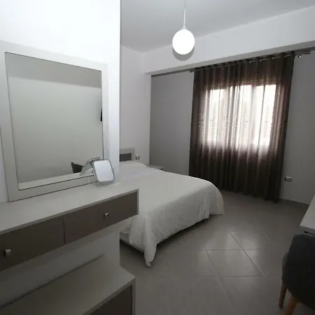 Aulona Hotel 3*