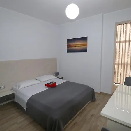 Aulona 3* فيير