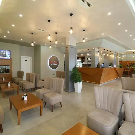 Hotel Aulona 3*